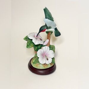 Hummingbird Collectible Avon Porcelain Figurine 1989 Vintage With Wood Base